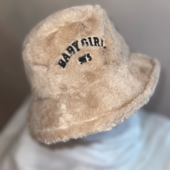 Winter Super Cute Fuzzy Fluffy Faux Fur Bucket Hat With Lining - Picture 5 of 8